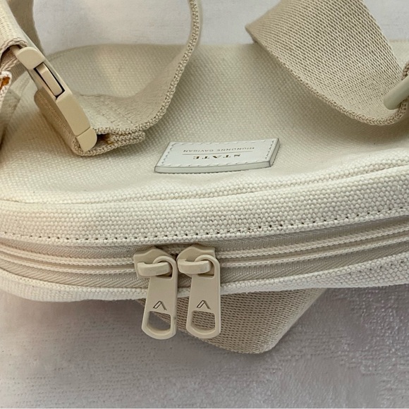 Mignonne Gavigan x STATE Bags Fanny Pack *RARE* - Picture 7 of 13